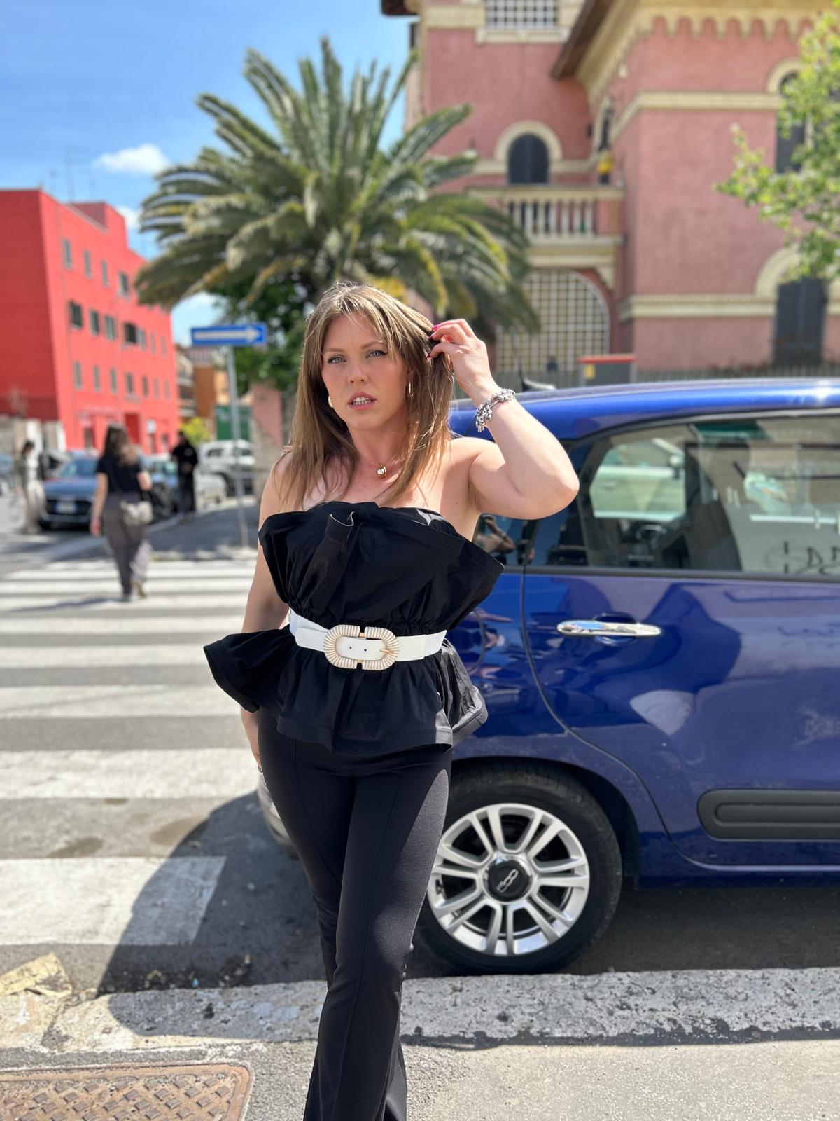 Top Megan nero